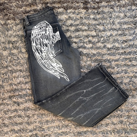 NWOT Angel Wing Embellished Jeans - Picture 4 of 5